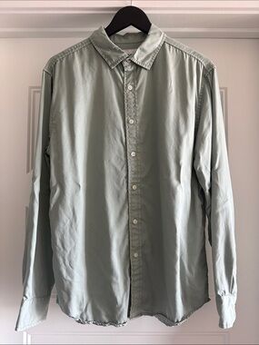 NWOT Men’s Medium Goodfellow & Co Light Sage Long Sleeve Button Down Shirt